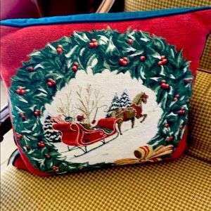 HOLIDAY WREATH 16” SQUARE PILLOW